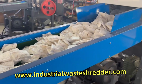 ভালো দাম ত্রুটিযুক্ত ডায়াপার নিষ্পত্তি Shredder স্যানিটারি ন্যাপকিন ক্ষয় সঙ্গে দক্ষ ঘূর্ণন ফলক কাটার অনলাইন