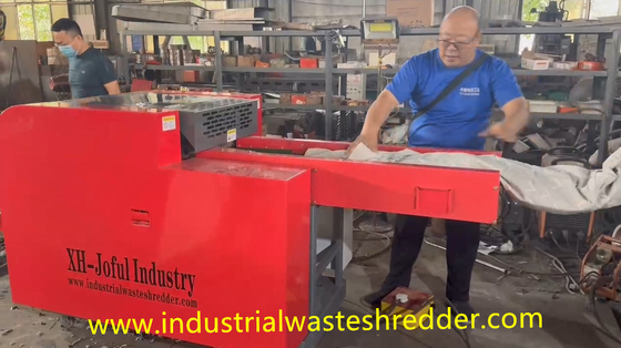 ভালো দাম 800F টেক্সটাইল স্ক্র্যাপস Shredder কাটিয়া মোটর 7.5KW ছোট চপার মেশিন জন্য ফ্যাব্রিক ক্রাশিং ইনপুট কনভেয়র 1400 * 330mm দৈর্ঘ্য * প্রস্থ বিছানা শীট Shredder অনলাইন