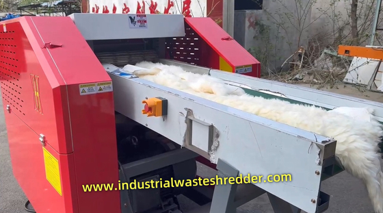 ডিসপোজেবল স্কিন ফ্লেস শ্রেডার 22KW কাটিং মোটর 8P শুকনো পশু ভেড়া উল প্যালেট জন্য ক্রাশার মেশিন